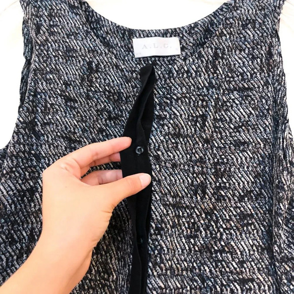 ALC Silk Patterned Button Front Sleeveless Blouse - Picture 2 of 6